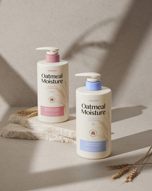 LG생활건강의 자연주의 대표 브랜드 오가니스트(ORGANIST)에서 오트밀(귀리)의 수분 보호막으로 피부를 부드럽고 촉촉하게 가꿔주는 ‘오트밀 모이스처 스킨 릴리프 바디로션’을 출시했다고 4일 밝혔다.