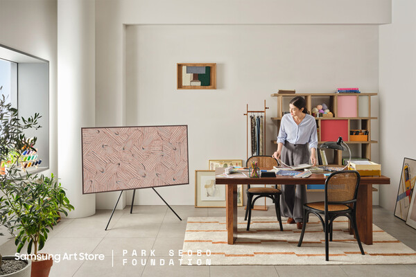 삼성 아트 스토어, 단색화의 거장 고 박서보 화백 작품 담는다 / 사진=삼성전자