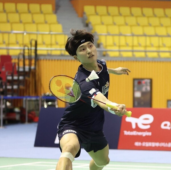 2024 코리아마스터즈 배드민턴선수권대회에서 삼성생명 배드민턴단의 김원호 선수와 요넥스의 진용 선수가 한 조를 이루어 출전한 남자복식 결승전에서 인도네시아 팀과의 치열한 접전 끝에 준우승을 차지했다. 사진= 삼성생명 스포츠단 공식 SNS 갈무리