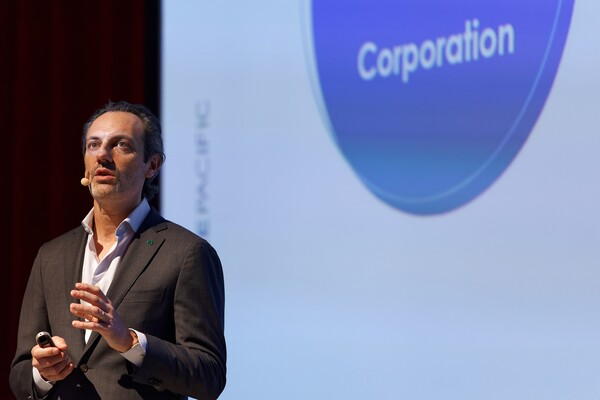 아모레퍼시픽 인베스터 데이 현장 사진. 조반니 발렌티니 북미법인장. 사진= 아모레퍼시픽