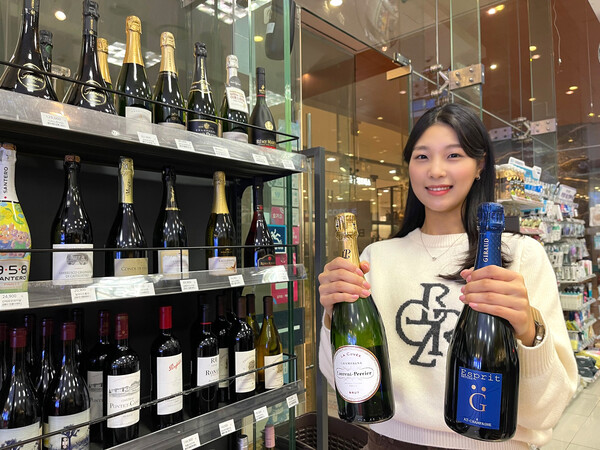 GS리테일이 운영하는 편의점 GS25가 12월 연말을 맞아 가성비와 프리미엄 상품을 모두 아우르는 주류 프로모션을 진행한다. 사진= GS리테일