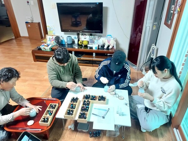 가정위탁아동 대상으로 진행된 아로마테라피 / 사진 = 완주군