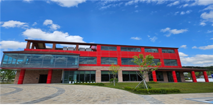 장수 레드하우스 / 사잔=전북특별자치도