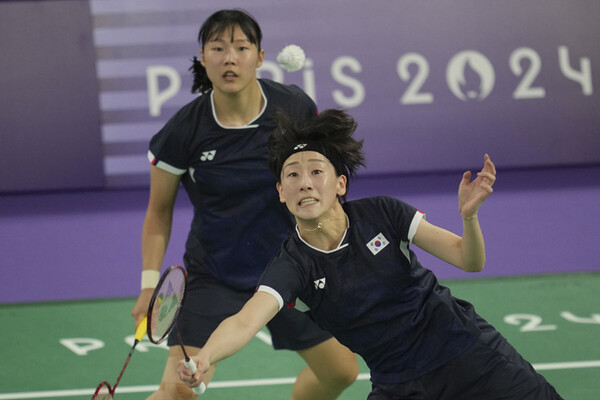 2024 HSBC BWF 월드 투어 파이널 대회가 총상금 25만 달러를 걸고 진행되고 있는 가운데, 한국 선수들의 반격이 기대되고 있다. 이미지는  백하나-이소희 조 경기 모습. 사진=AP/연합뉴스
