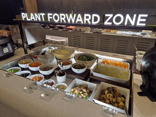 인천공항 스카이허브라운지. 사진= 풀무원푸드앤컬처