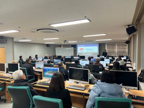 구례군 군민 정보화 교육, 뜨거운 열기 속에 개강 / 사진=구례군