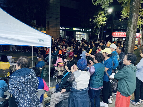 군분로 토요야시장 / 사진 = 광주광역시