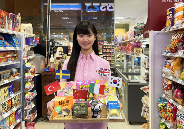 GS25가 세계 각국의 간식과 디저트를 선보이고 있다./ 사진=GS25