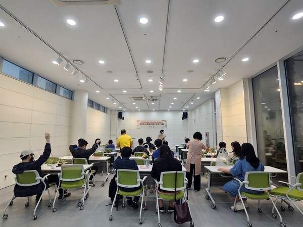 지난해 정원치유 프로그램(마인드가이닝) / 사진=순천시