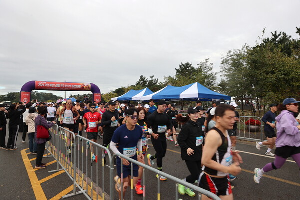 2024년 무안 해안 노을길 전국 걷기 및 마라톤대회 모습 / 사진 = 무안군