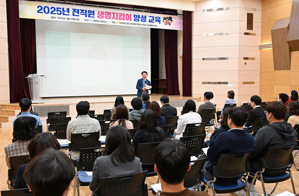 김동근 시장이 4월 29일 생명지킴이 양성교육에 참석해 생명존중 문화 확산의 중요성을 강조하고 있다. / 사진=의정부시