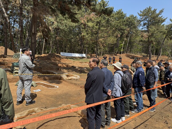 선감학원 공동묘역 현장 / 사진 = 경기도