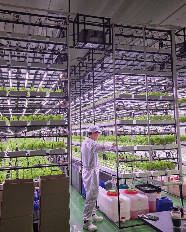 수직농장 청년농업인 / 사진 = 진안군