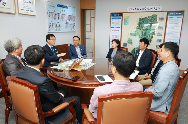 완주군체육회 영남산불 성금 전달식 / 사진 = 완주군