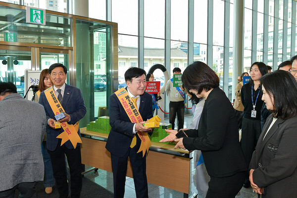 여수시, 공무원노동조합과 함께하는 ‘청렴한 데이’ 캠페인 펼쳐 / 사진=여수시