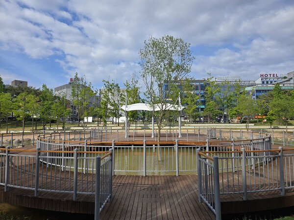 빛가람호수공원 소규모 야외공연장 후면 / 사진 = 나주시