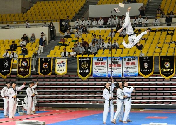 백석대 태권도시범단의 시범 모습 / 사진=백석대