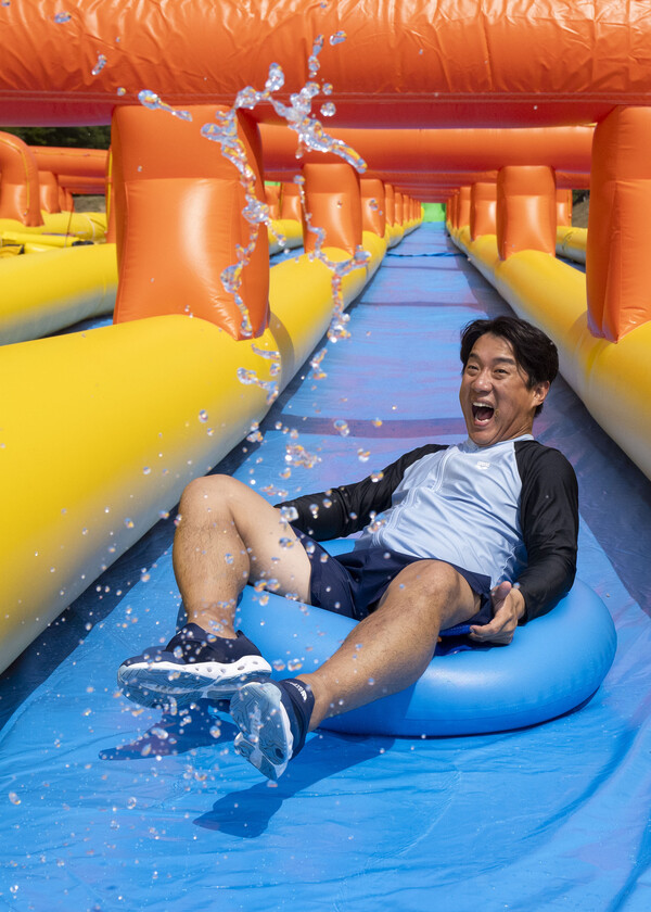 에버랜드 여름축제 신규 슬라이드 워터 버스터_스플래쉬 슬라이드 / 사진=삼성물산