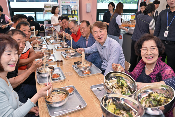 서구, “천원국시 하루 1000그릇 나눔 실현” / 사진 = 광주광역시 서구