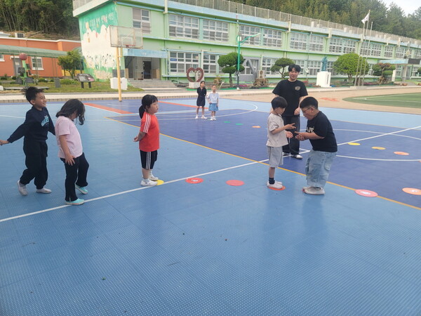 진도군, 아동 비만 예방 ‘건강한 돌봄 놀이터’ 운영 / 사진=진도군