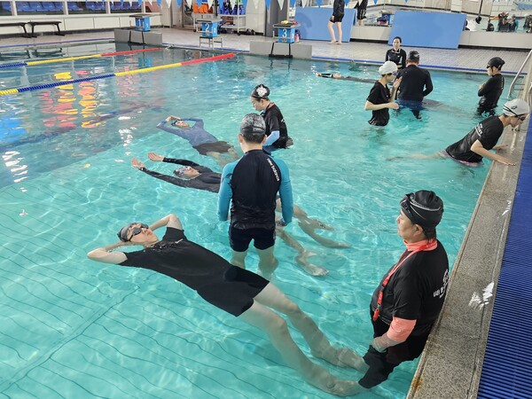 생활수영 직무연수 / 사진 = 전라남도교육청