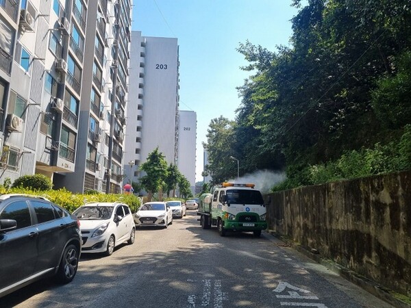 여수시, 일본뇌염 경보 발령에 따른 방역 활동 강화 / 사진=여수시