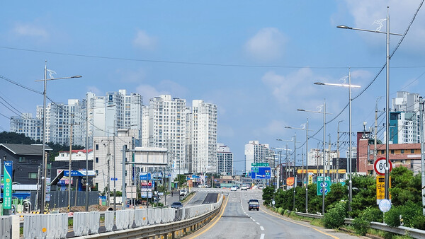 가로등 설치 공사가 진행되고 있는 예천사거리 방면 / 사진=서산시