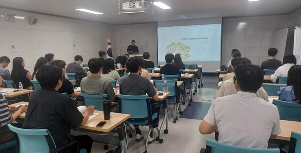 어린이 놀이 시설 안전점검 연수 / 사진=전라남도교육청