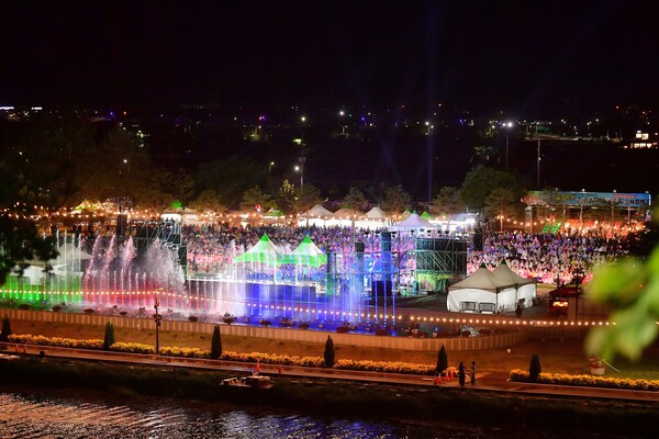 장성군이 22~23일 썸머 나잇 피크닉을 연다. 사진은 5월 길동무 꽃길축제 / 사진=장성군