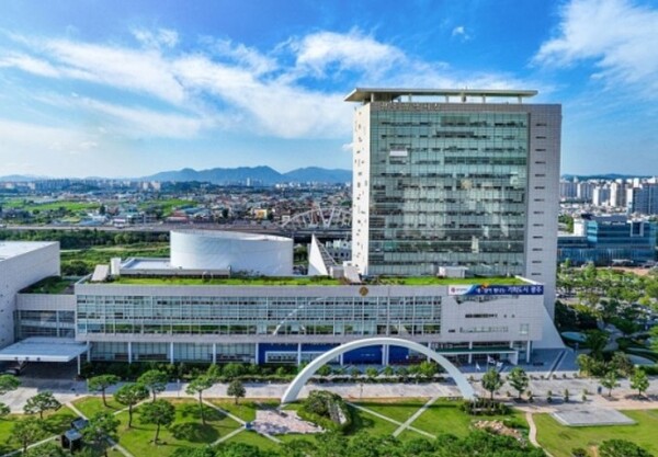 광주시청 청사 전경 / 사진 = 광주광역시