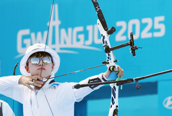 안산의 10일 혼성 단체전 경기 장면 / 사진=연합뉴스