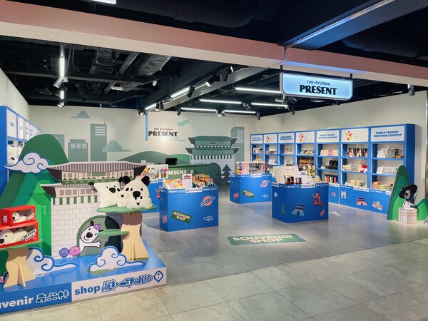 현대아울렛 동대문점 2층 '서울 에디션'에서 더현대 프레젠트 팝업스토어 전경사진. / 사진=현대백화점