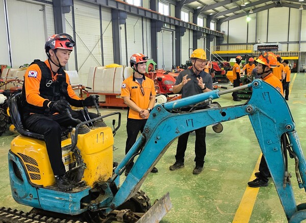 장성군이 장성소방서 구급대원을 대상으로 농기계 사고 대응 특별안전교육을 실시했다 / 사진 = 장성군