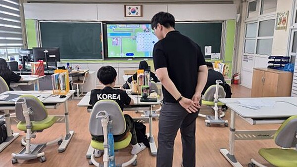 부산초등학교 플레이스비 시연 모습 / 사진 = 장흥군