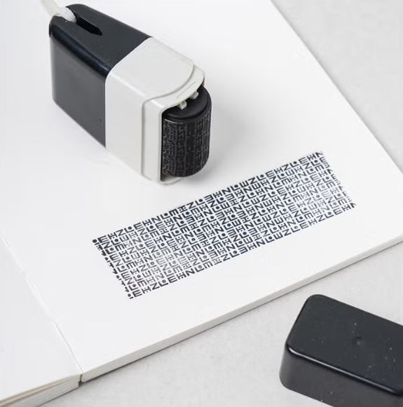 (주)아성다이소 ‘커터 달린 송장 보호 스탬프’ / 사진=아성다이소