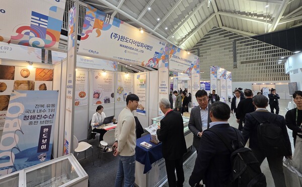 2025 한국 비지니스 엑스포 참가 수산물 공동 홍보관 운영 / 사진 = 완도군