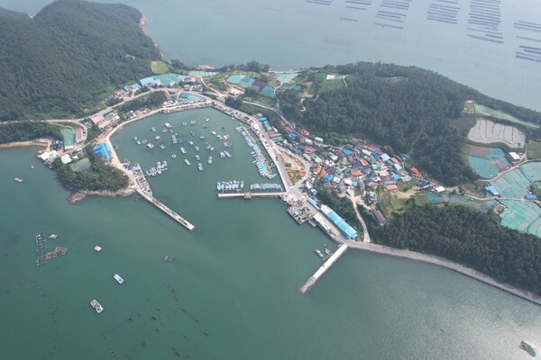 완도군, 어촌 신활력 사업 선정 100억 확보(사진은 사업 대상지인 금일 일정리 전경) / 사진=완도군