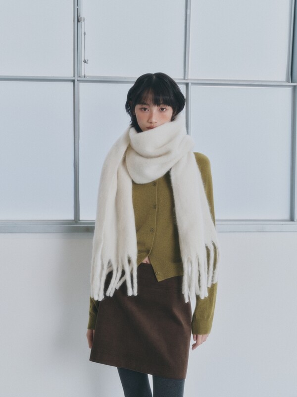 이랜드 미쏘, 25FW 머플러 컬렉션 화보 / 사진=이랜드