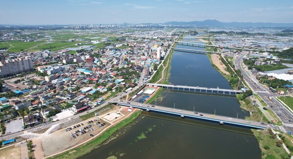 나주시가 기존 남평강변도시 성공 경험을 확장해 ‘남평 제2강변 도시개발사업’을 본격 추진한다. 사진은 남평강변도시 일대 전경 / 사진=나주시