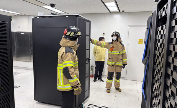 정보시스템실 화재 대응 모의훈련 / 사진=전라남도