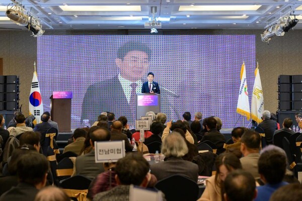 지난 20일 노관규 순천시장이 ‘전국 예술인 대표자 대회’에서 환영사를 하고 있다 / 사진=순천시