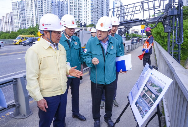 하남대교 안전점검 / 사진=광주광역시